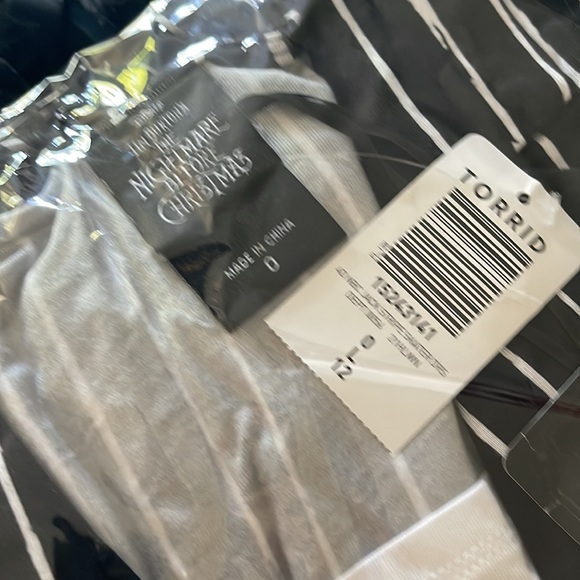 TORRID NWT NIGHTMARE BEFORE CHRISTMAS JACK DRESS - Picture 7 of 7